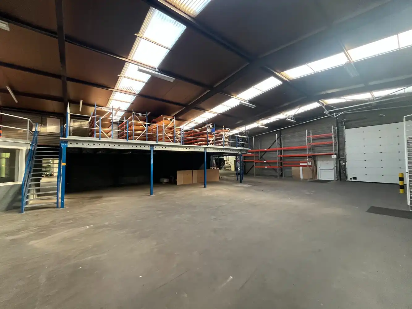 2.294m² Bedrijfsgebouw foto 25