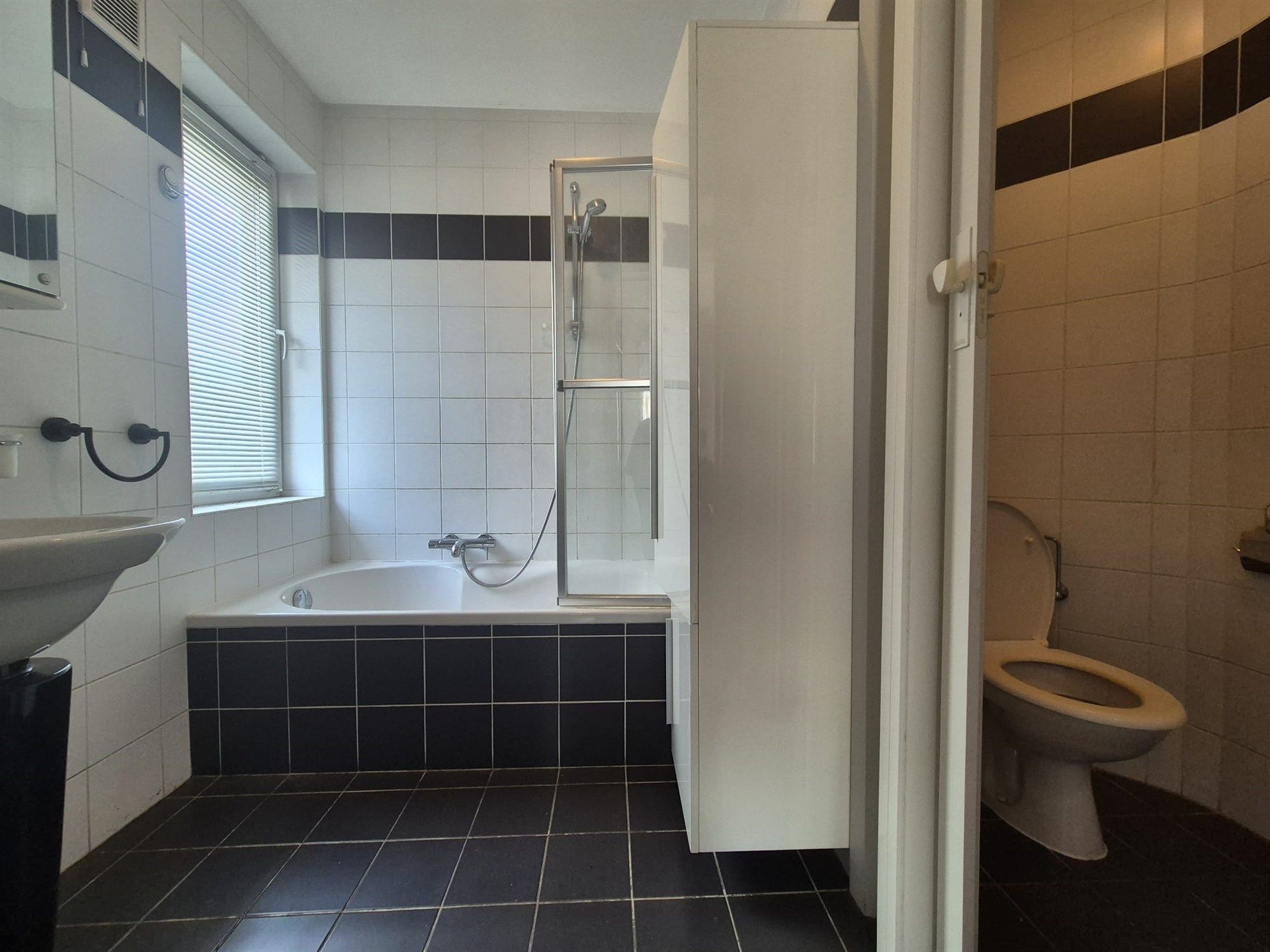 Gunstig gelegen gelijkvloers 1-slaapkamerappartement in Heusden foto 18
