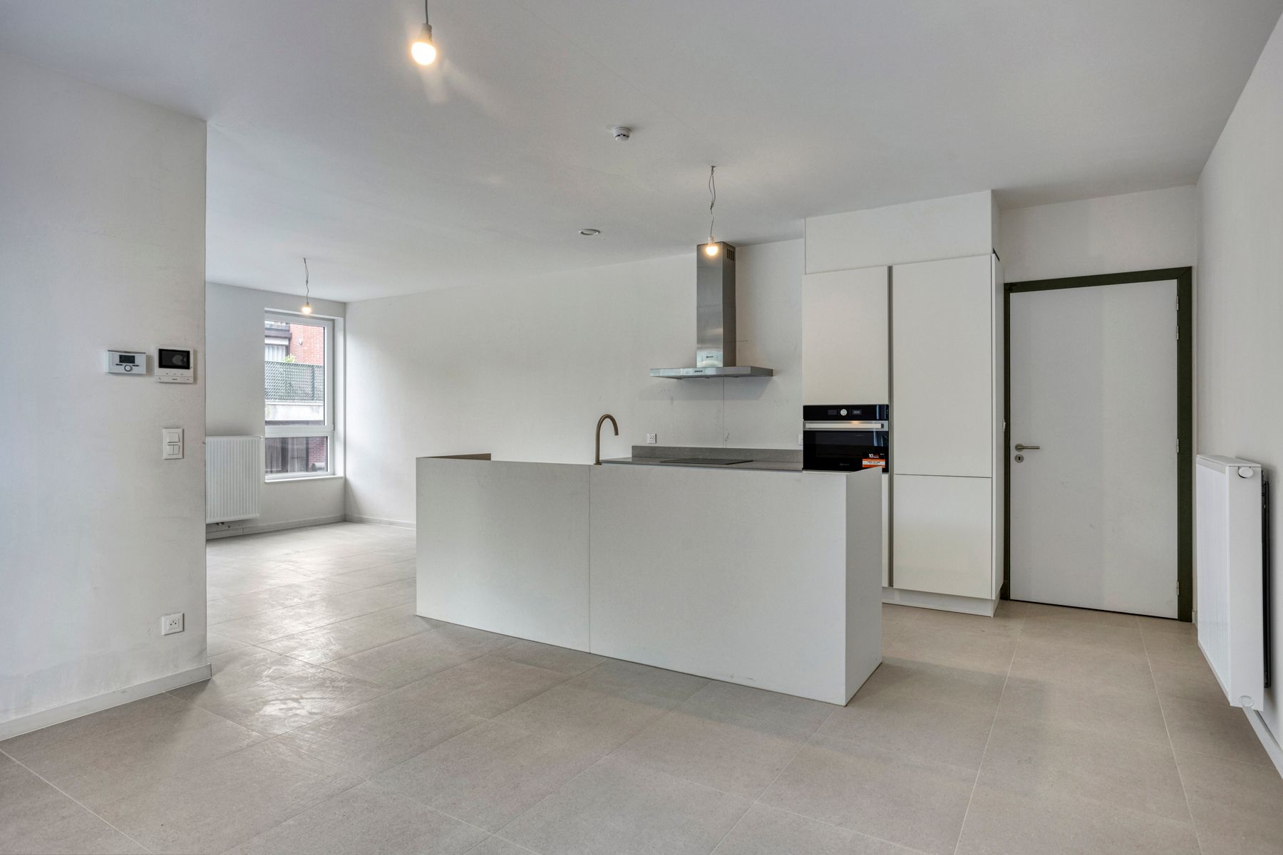 Stijlvol 2-slaapkamerappartement nabij De Schorre! foto 3