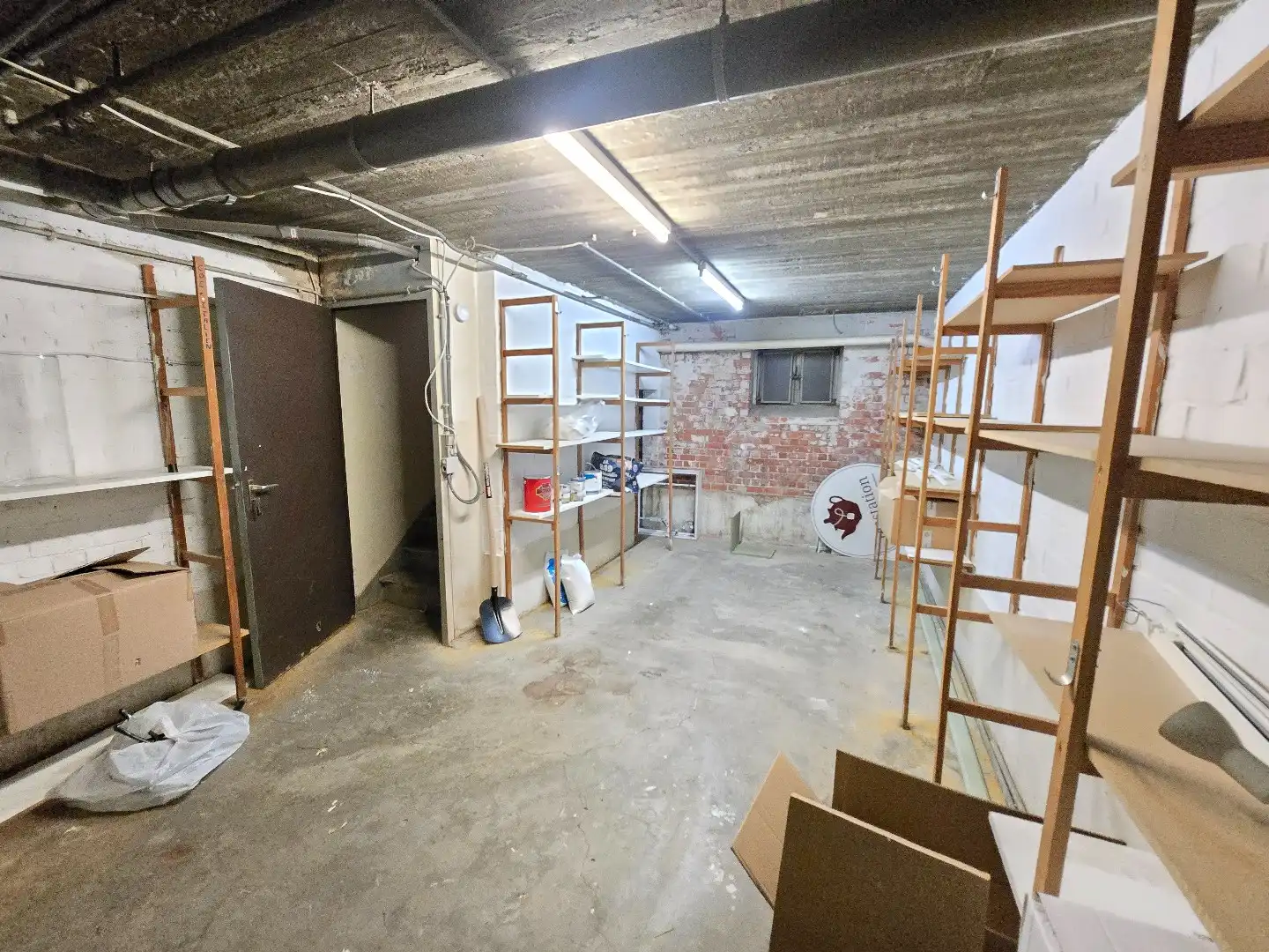 Handelsruimte, 72m² + kelder, op enkele passen van de Grote Markt foto 18