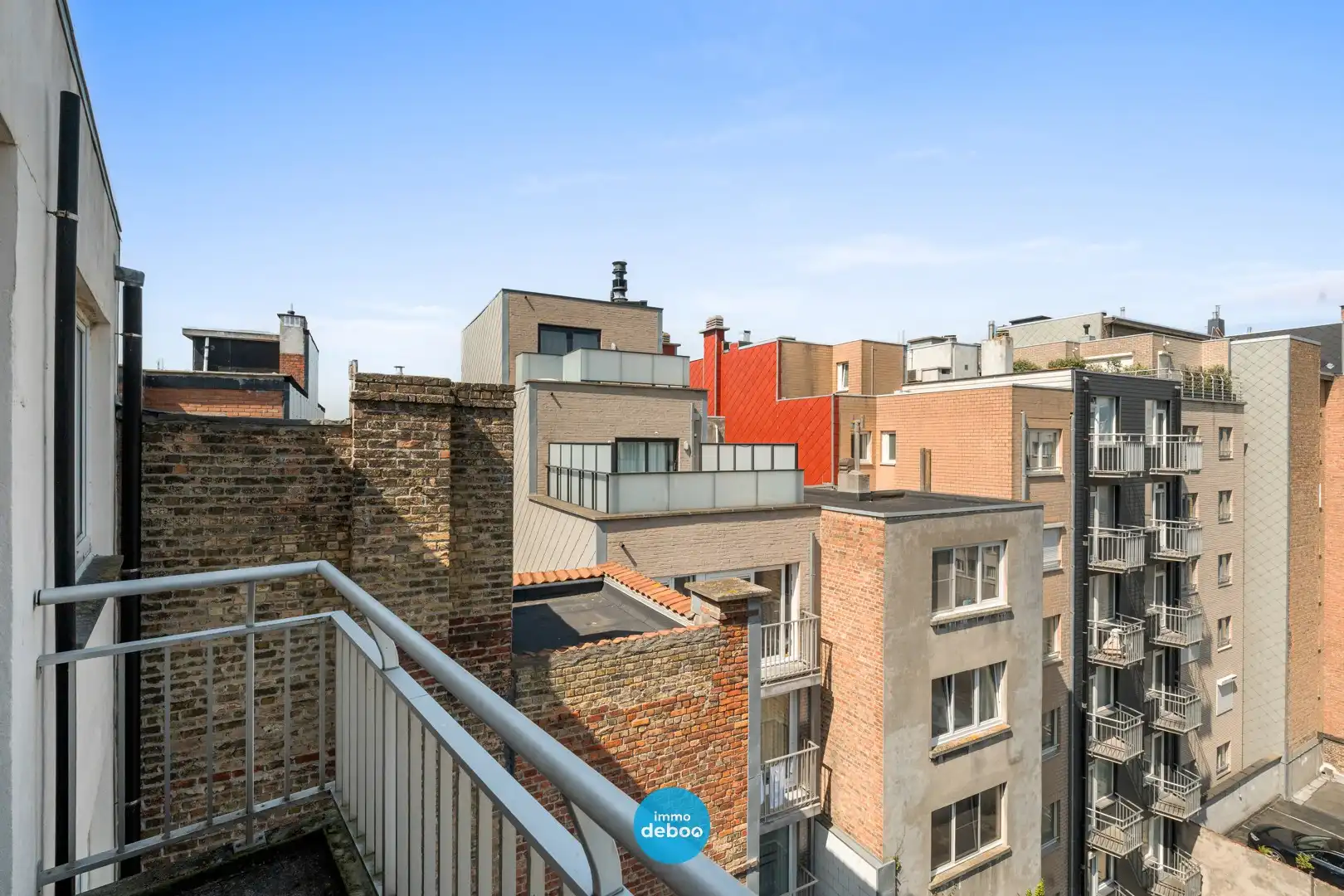 Op te frissen appartement met terras op de 7de verdieping foto 11