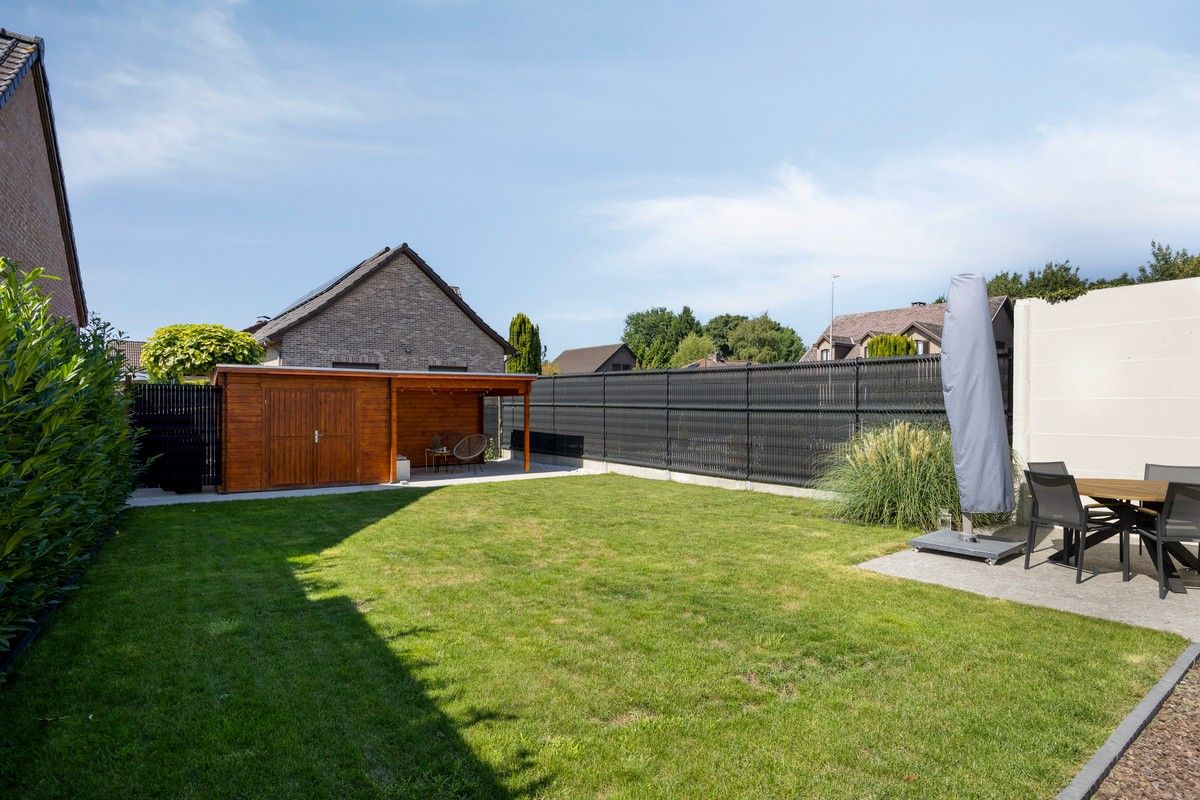 Instapklare, smaakvol gerenoveerde woning op een steenworp van het centrum van Lanaken. foto 34