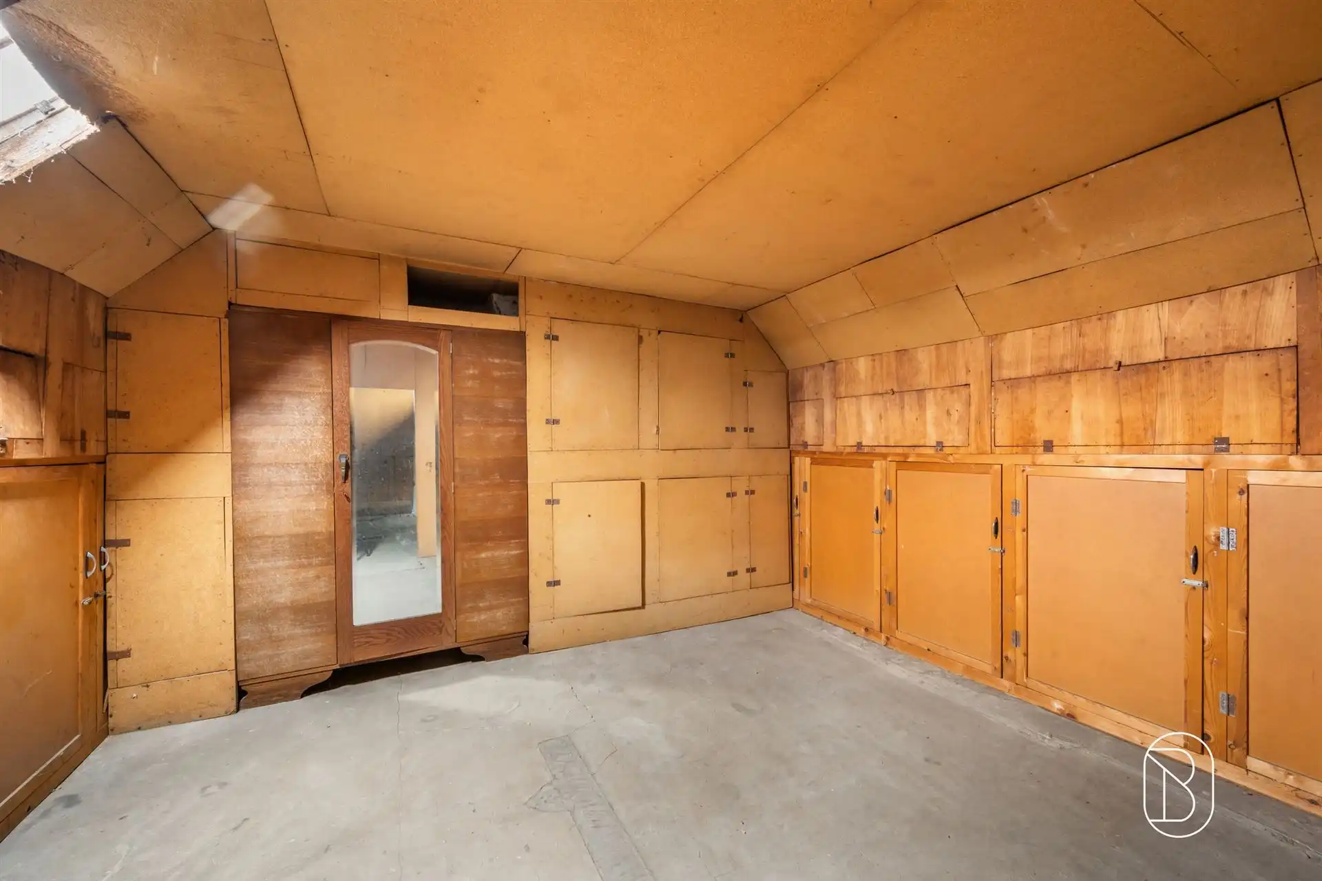 Te renoveren woning met leuke tuin foto 10