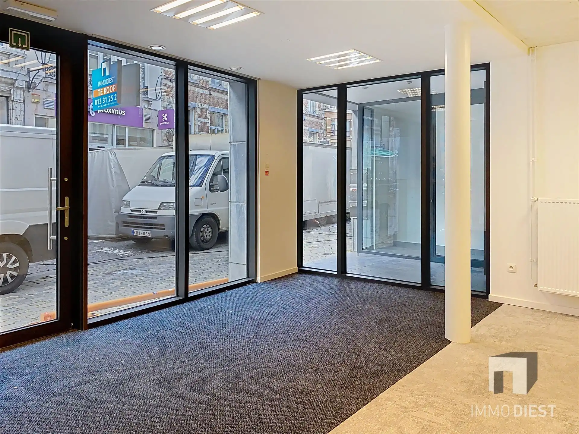 Ruim handelsgelijkvloers op Markt te Diest foto 14