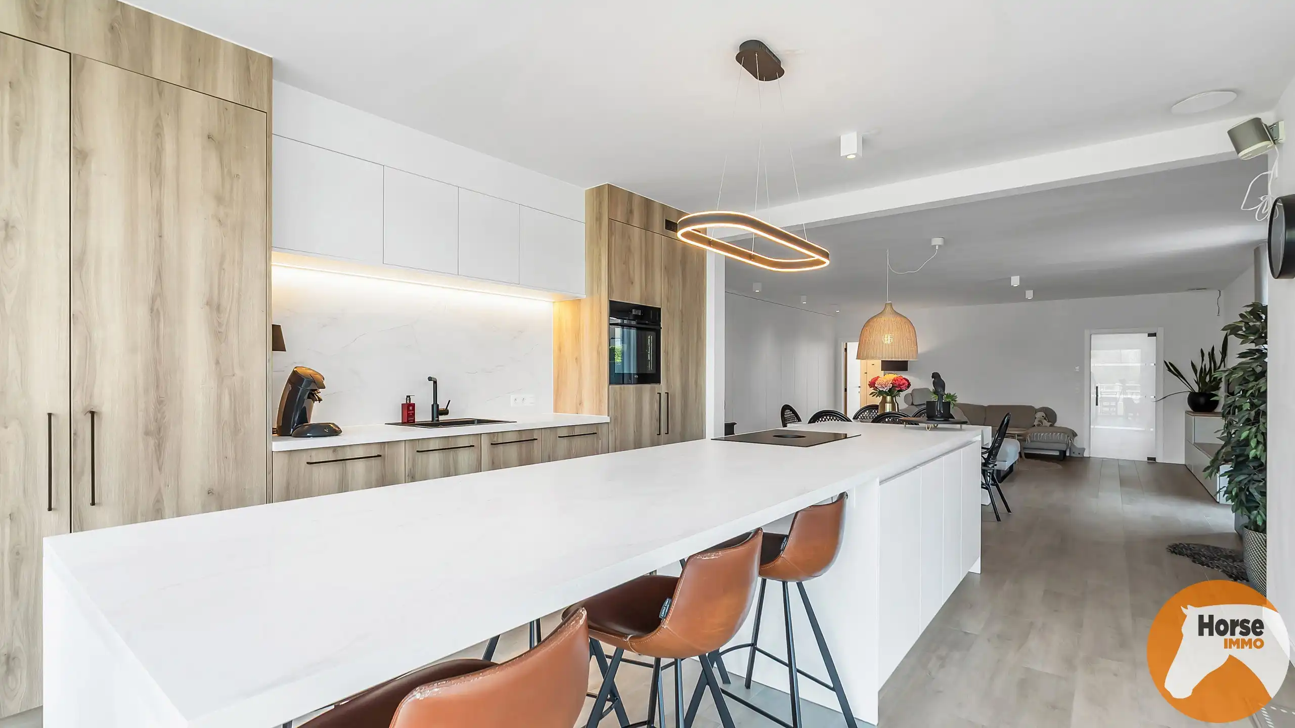 LAAKDAL-Moderne BEN-woning met paardenfaciliteit op 24,5are foto 11