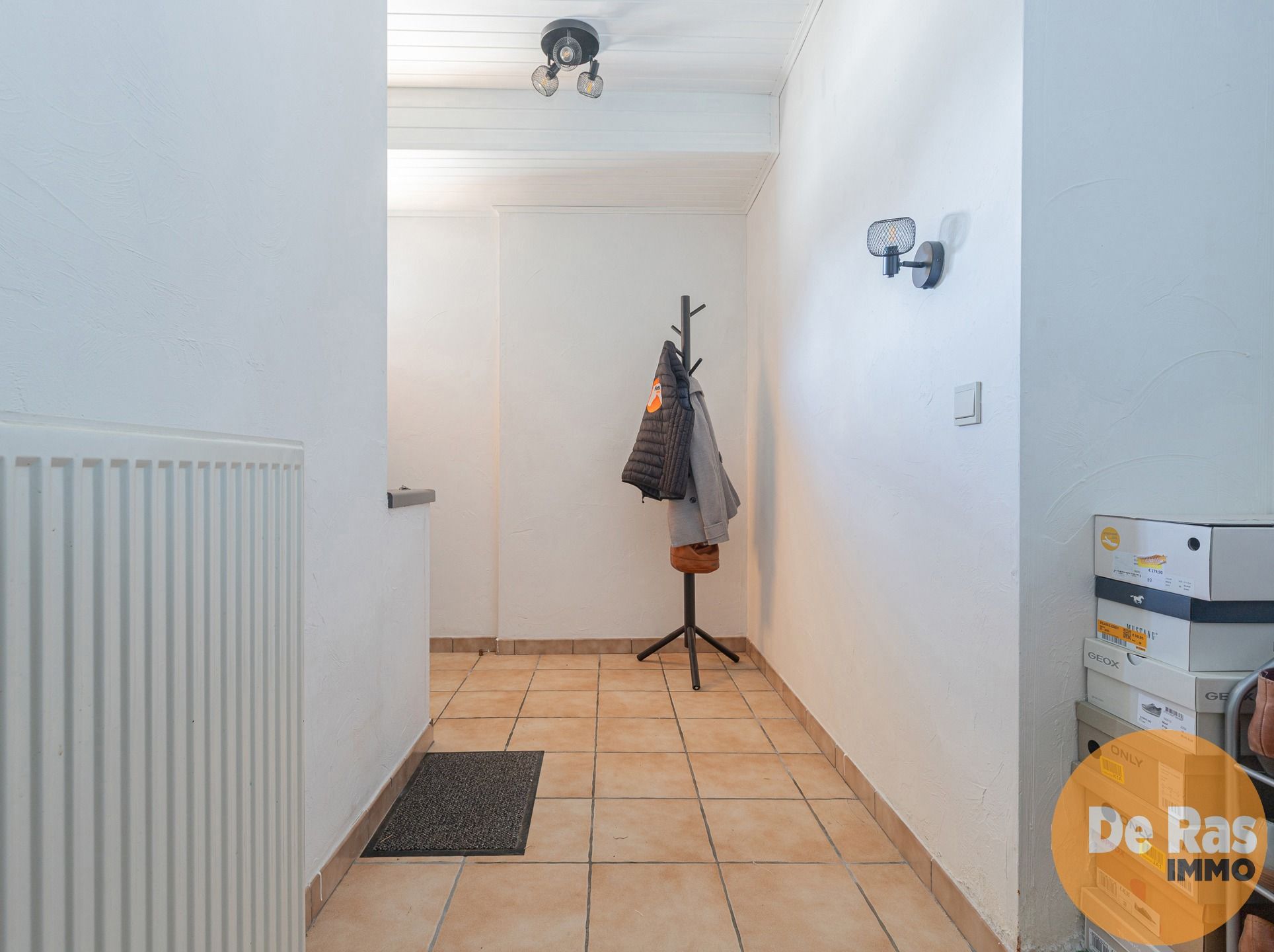 MEERBEKE - Instapklare eengezinswoning op centrale ligging foto 13