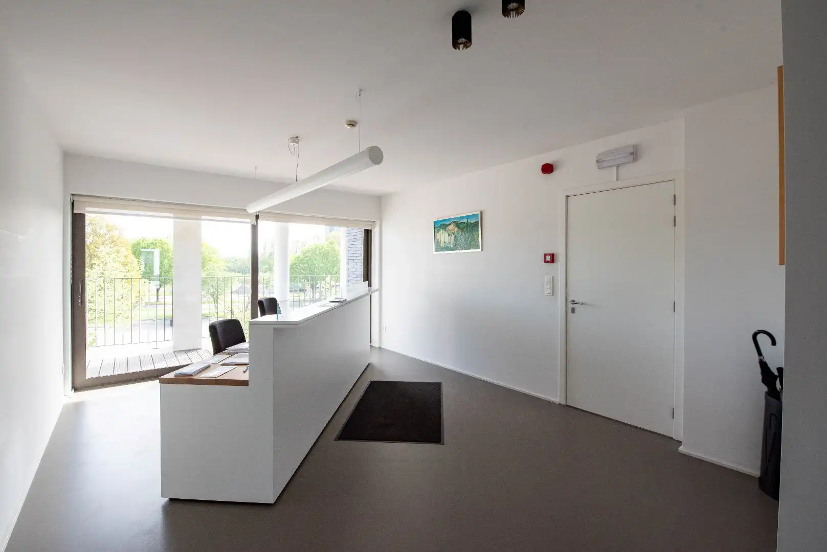 Kielsevest 14 - Royaal en bijzonder lichtrijk kantoor foto 2