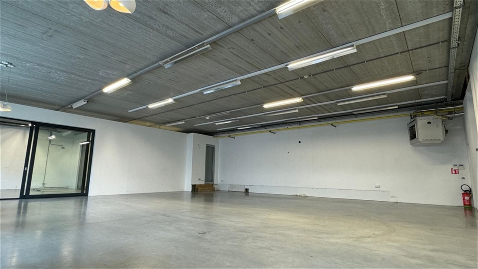 POLYVALANT BEDRIJFSPAND foto 4