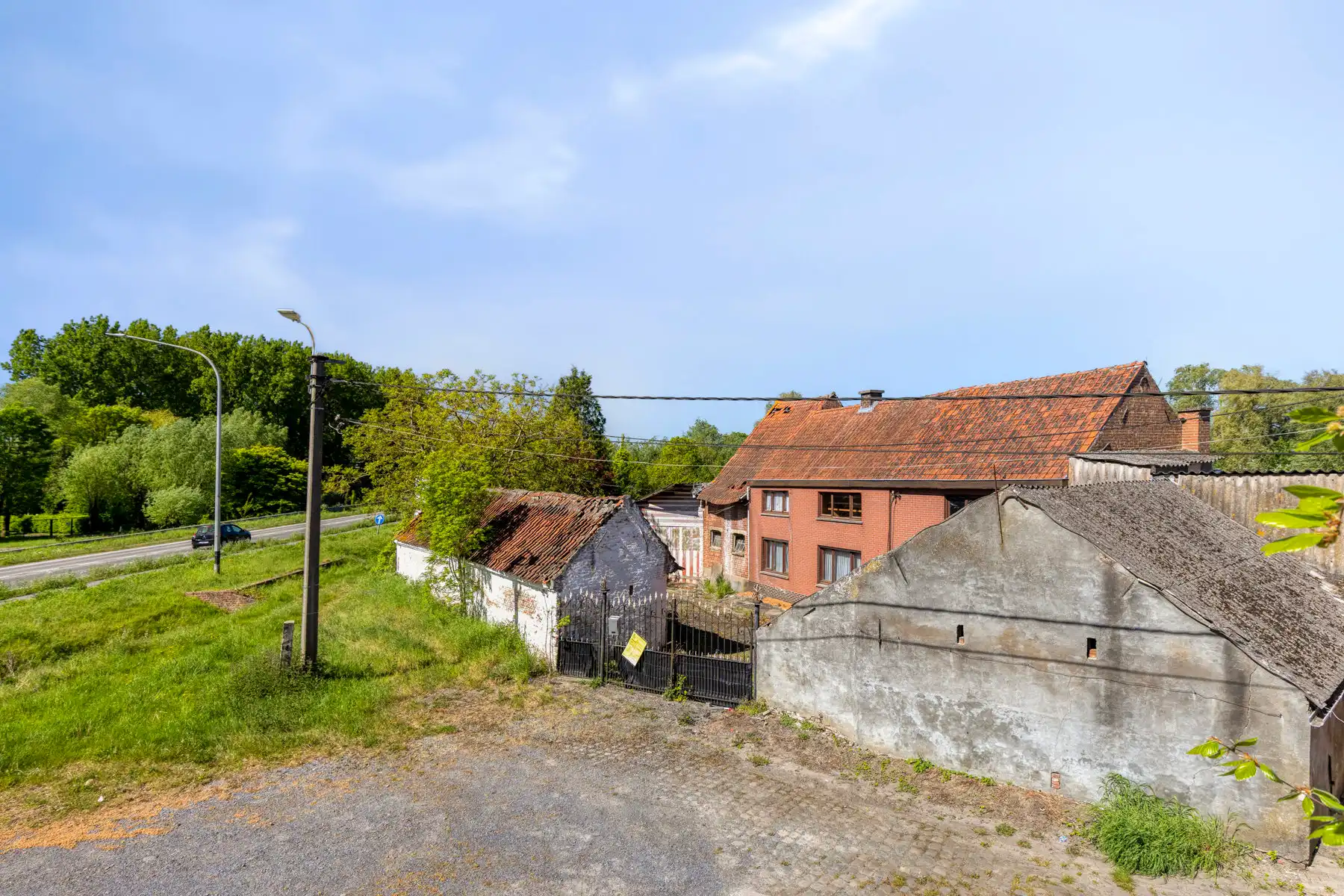 Bouwgrond van 1770 m² voor een open bebouwing foto 3