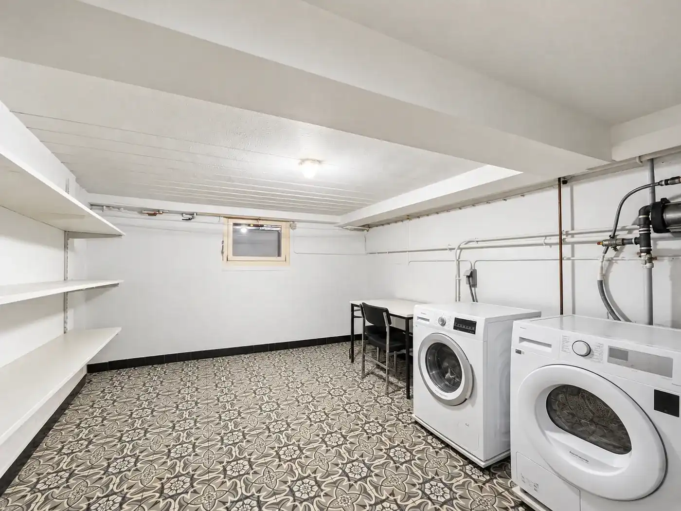 Moorslede – Halfopen woning met 5 slaapkamers en gezellige tuin foto 26