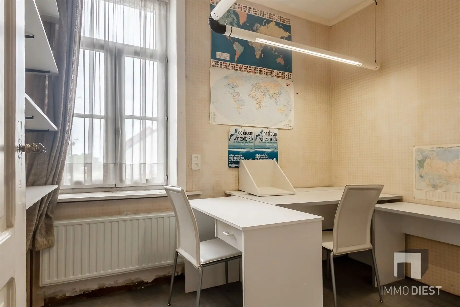 Elegante woning met vele mogelijkheden, gezellige tuin en dubbele garage foto 29