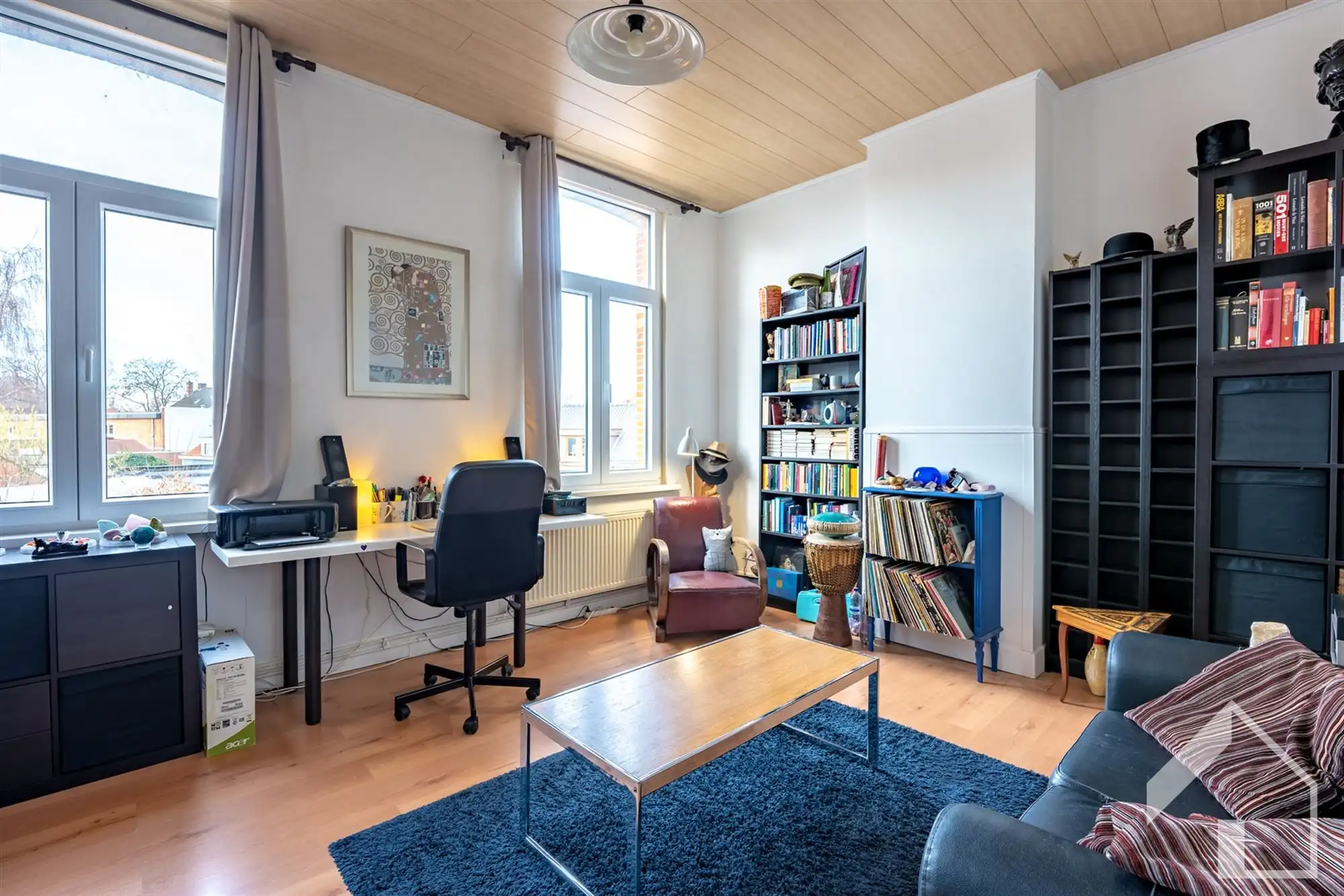 Ruime woning met 4 slaapkamers in rustige straat foto 8