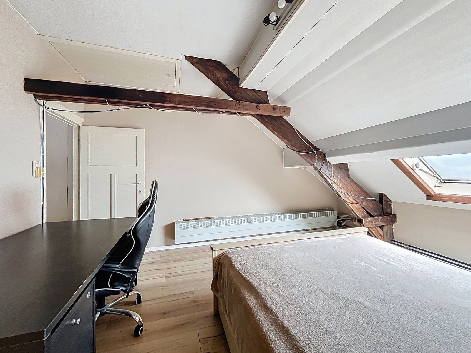 Instapklare woning met 5 slpks - tuin mét zwembad en sauna foto 15