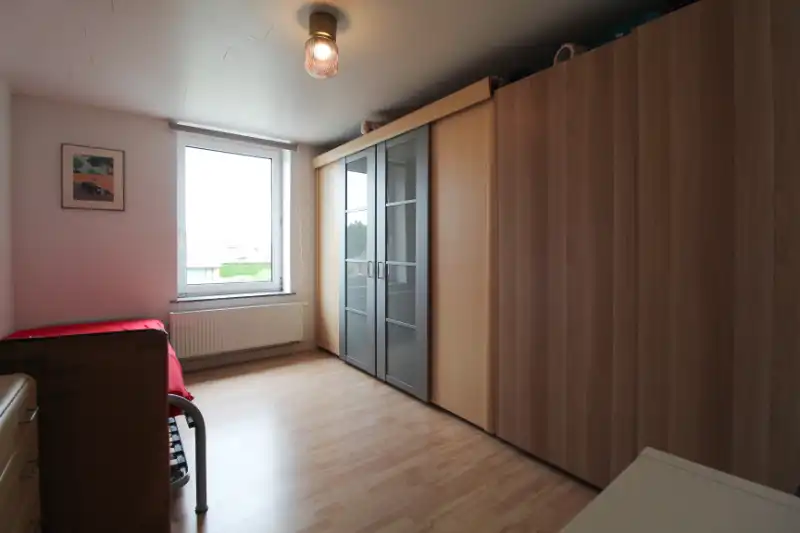 Ruime gezinswoning met 3 slaapkamers en zonnige tuin foto 11