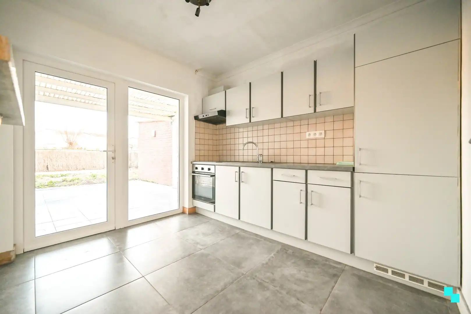 Ééngezinswoning in het hartje van Oostrozebeke foto 8