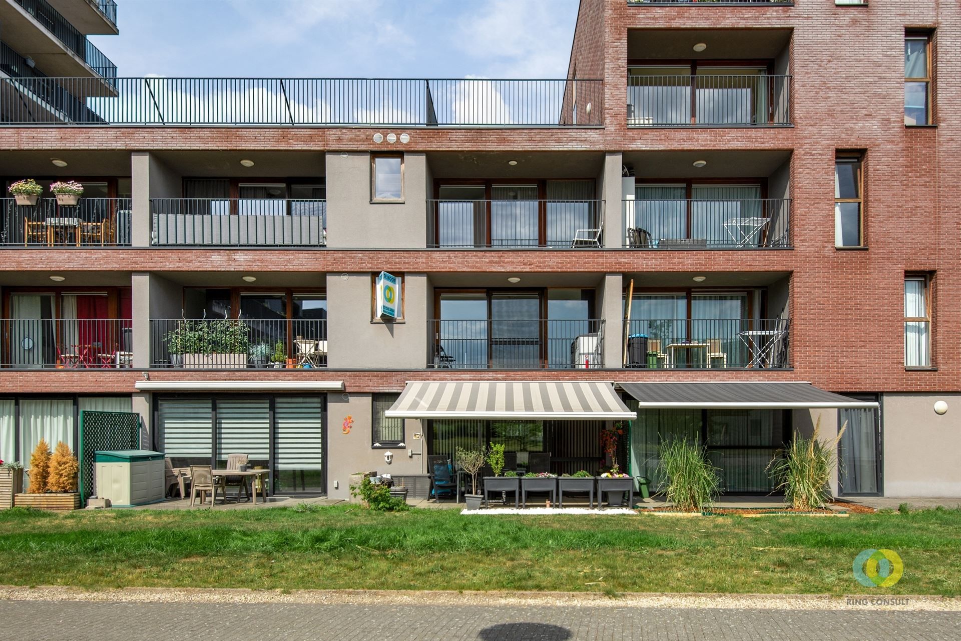 appartement foto {{pictureIndex}}