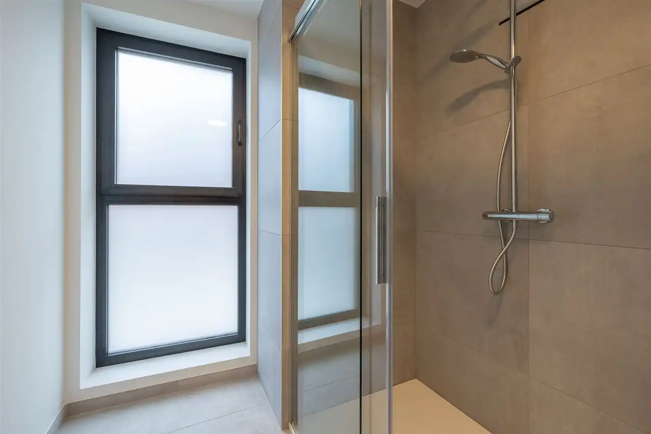 Instapklaar nieuwbouwappartment E20 foto 16