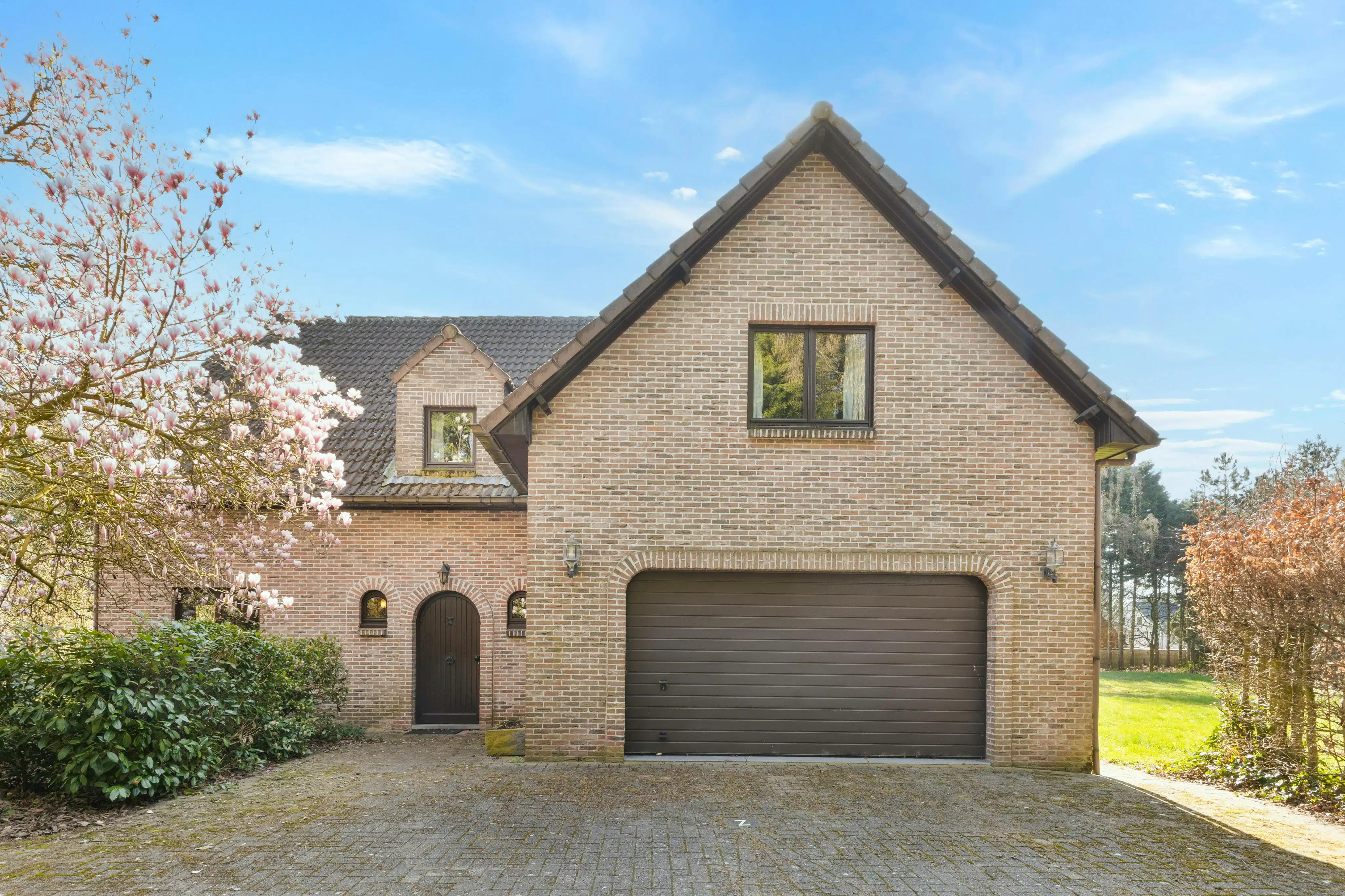 Woning en groot bijgebouw op 8.347m² in Sint-Job-in-’t-Goor foto 2