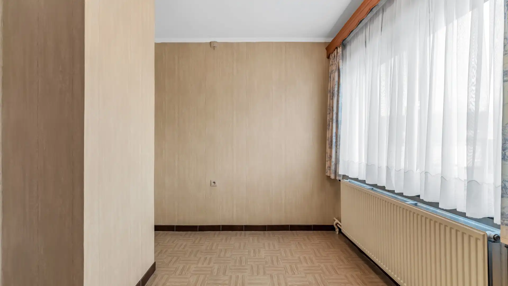 RUIME WONING MET KARAKTER EN TAL VAN MOGELIJKHEDEN, VLAKBIJ HET CENTRUM VAN LANAKEN EN MAASTRICHT foto 16