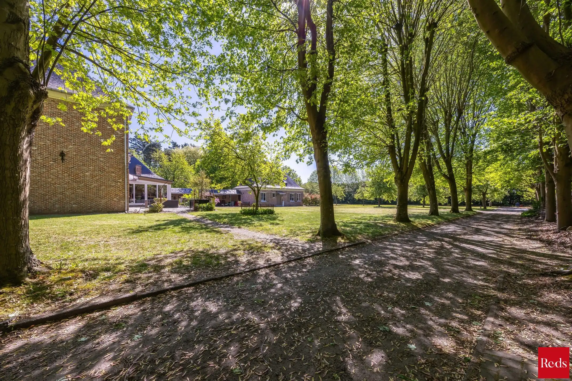 Karaktervolle villa op ruim perceel foto 18
