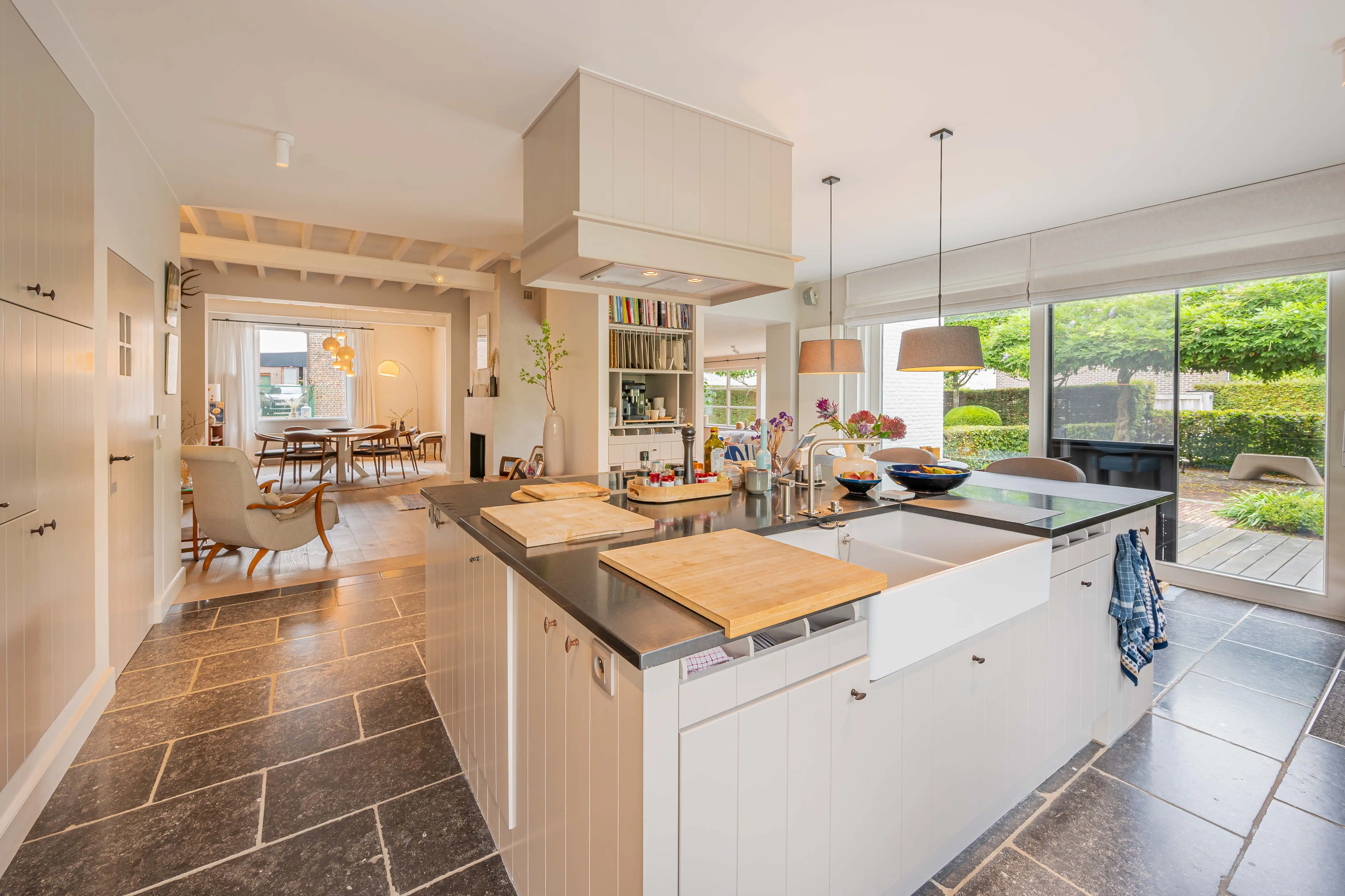 Sublieme en multifunctionele eigendom met exclusieve tuin foto 10