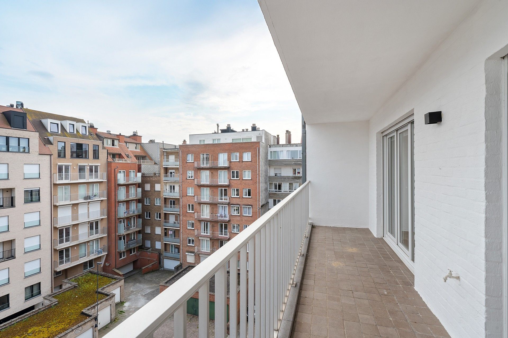 Ruim, lichtrijk appartement met 3 slaapkamers foto 18