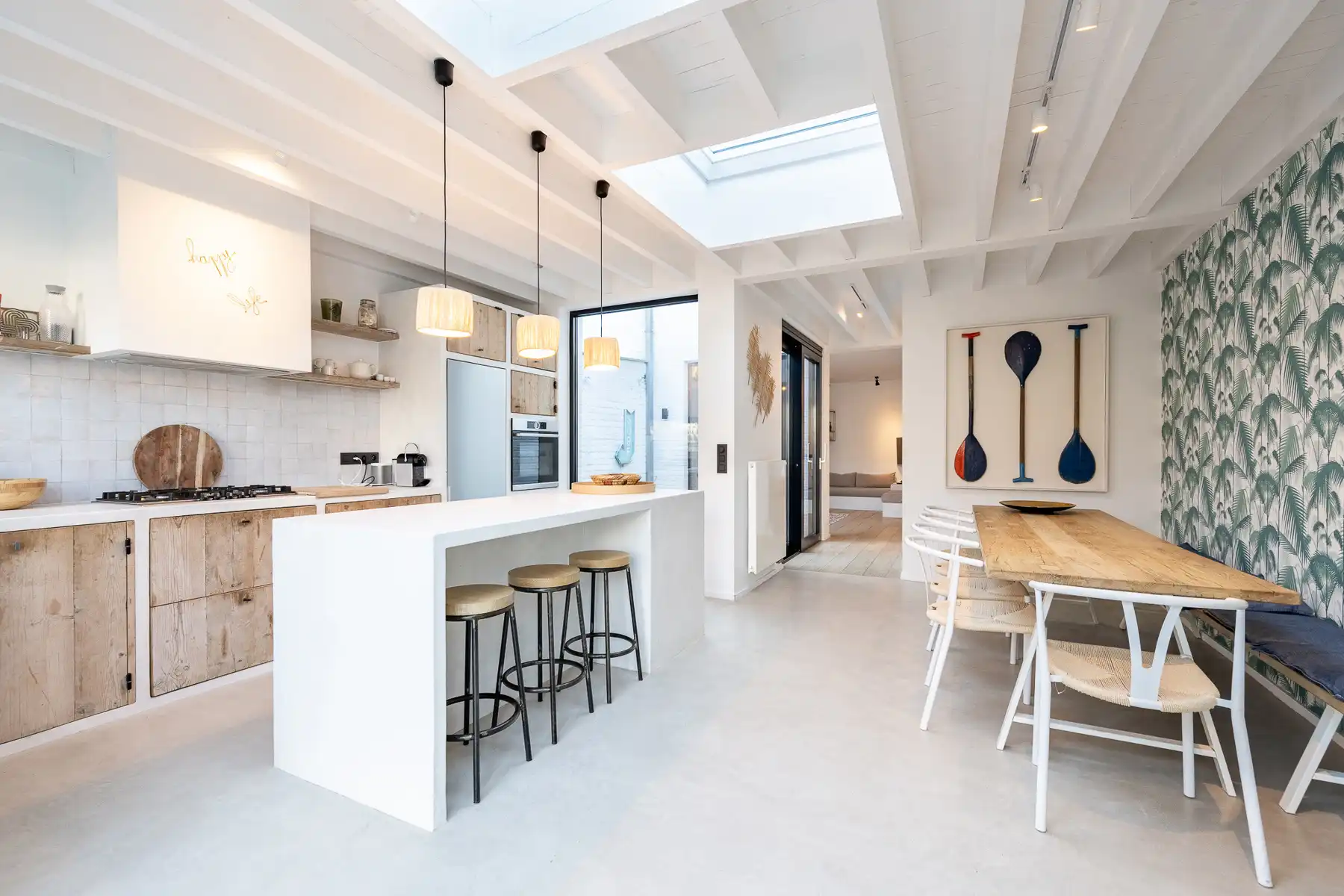Instapklare, gemeubelde rijwoning met 5 slaapkamers en tuin – hartje Oud-Knokke foto 3