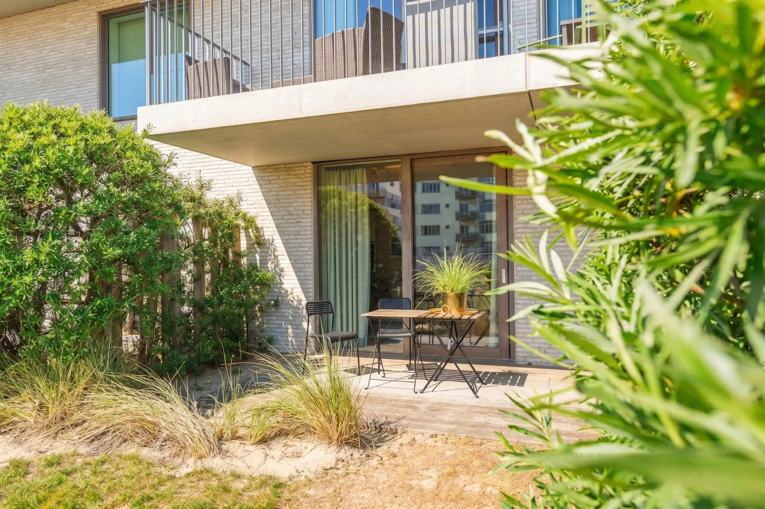 Prachtig gelijkvloersappartement met 1 slaapkamer en terras! foto {{pictureIndex}}