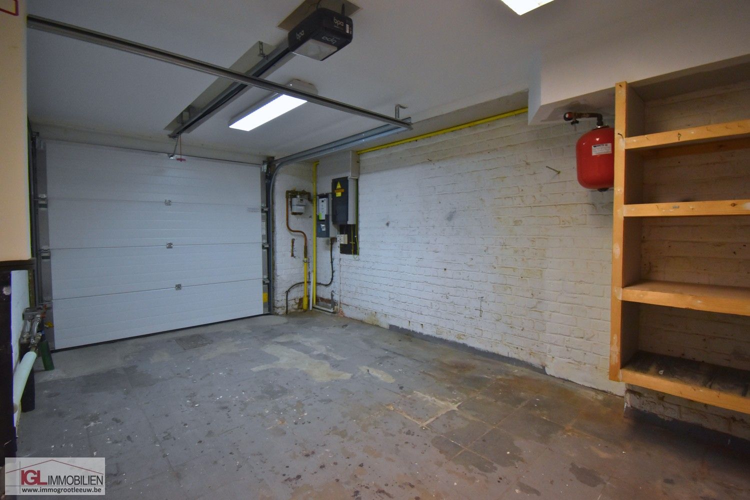 Goed gelegen rijwoning met 3 slaapkamers, tuin en garage foto 21