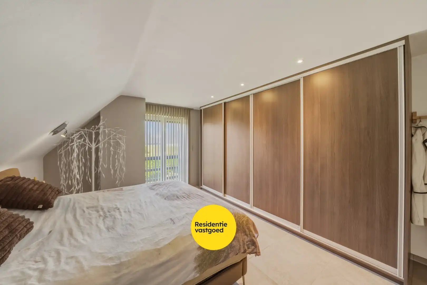 Ruime alleenstaande woning nabij zee en strand! foto 24