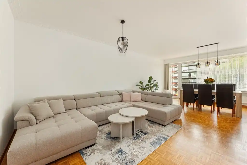 Gerenoveerd appartement met 2 terrassen foto 7