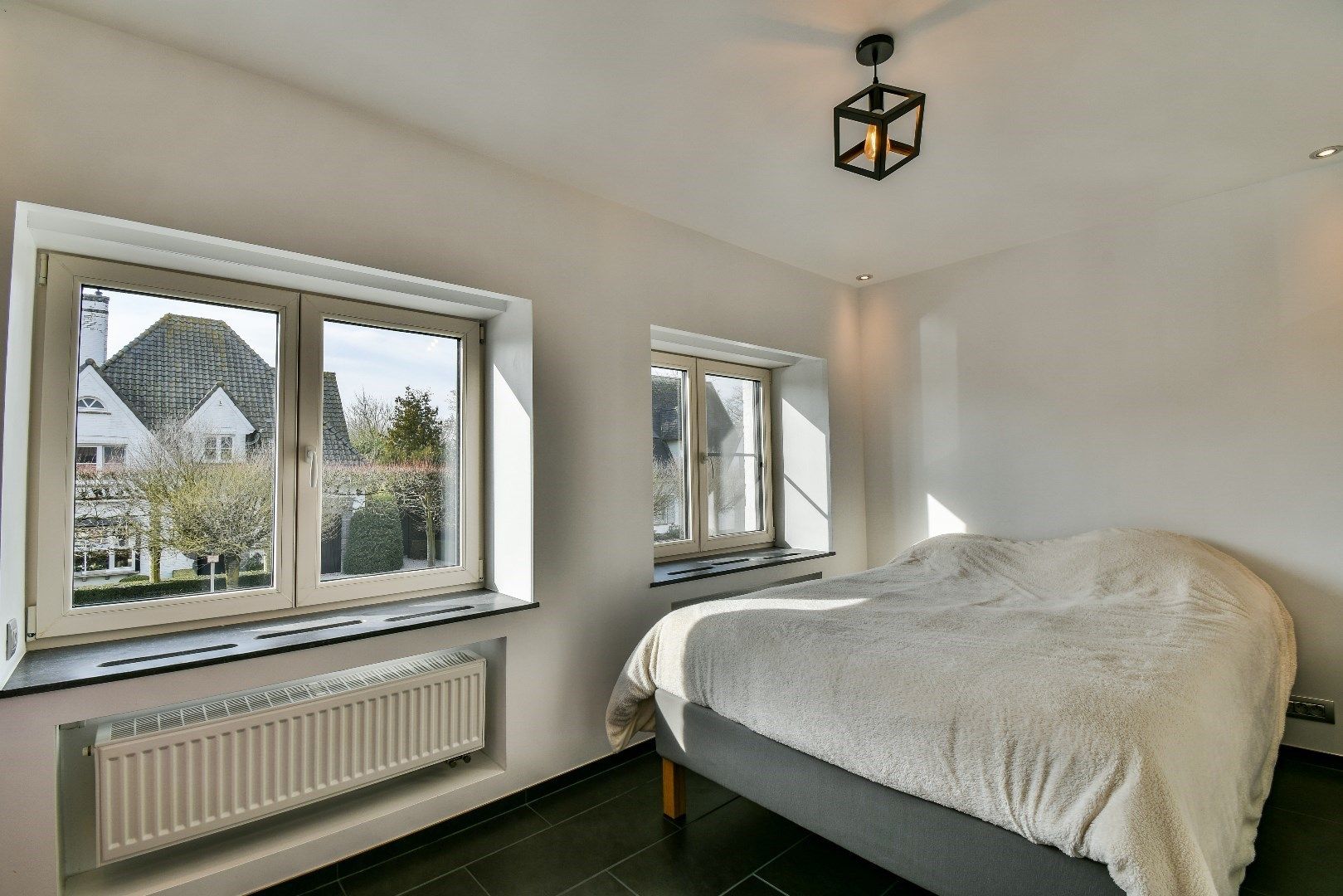Te renoveren woning in het hart van Torhout! foto 7