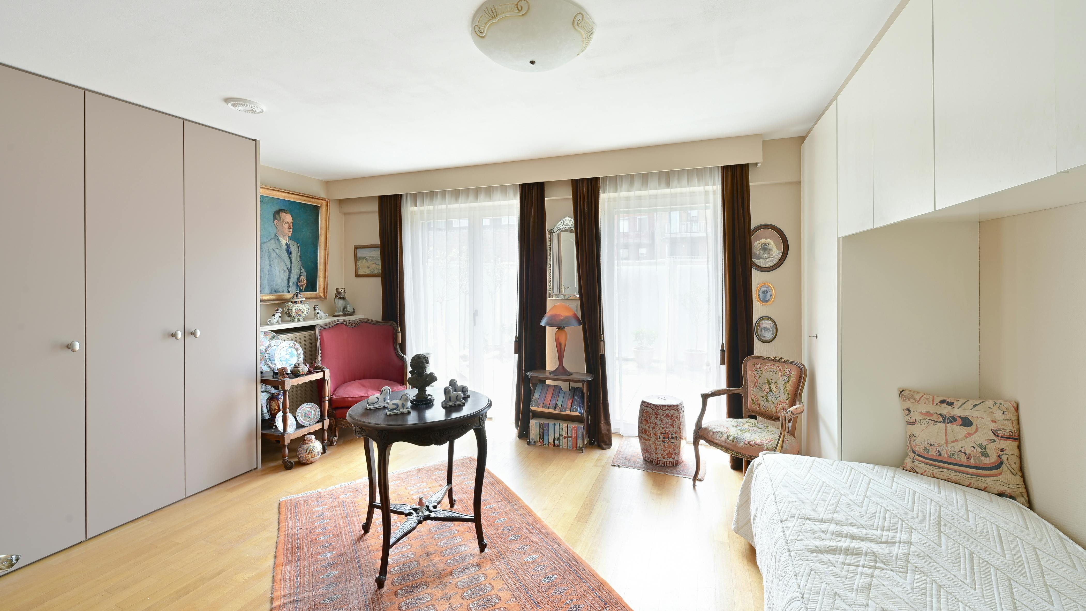 Zeer ruim appartement te koop in het centrum van Knokke foto 9