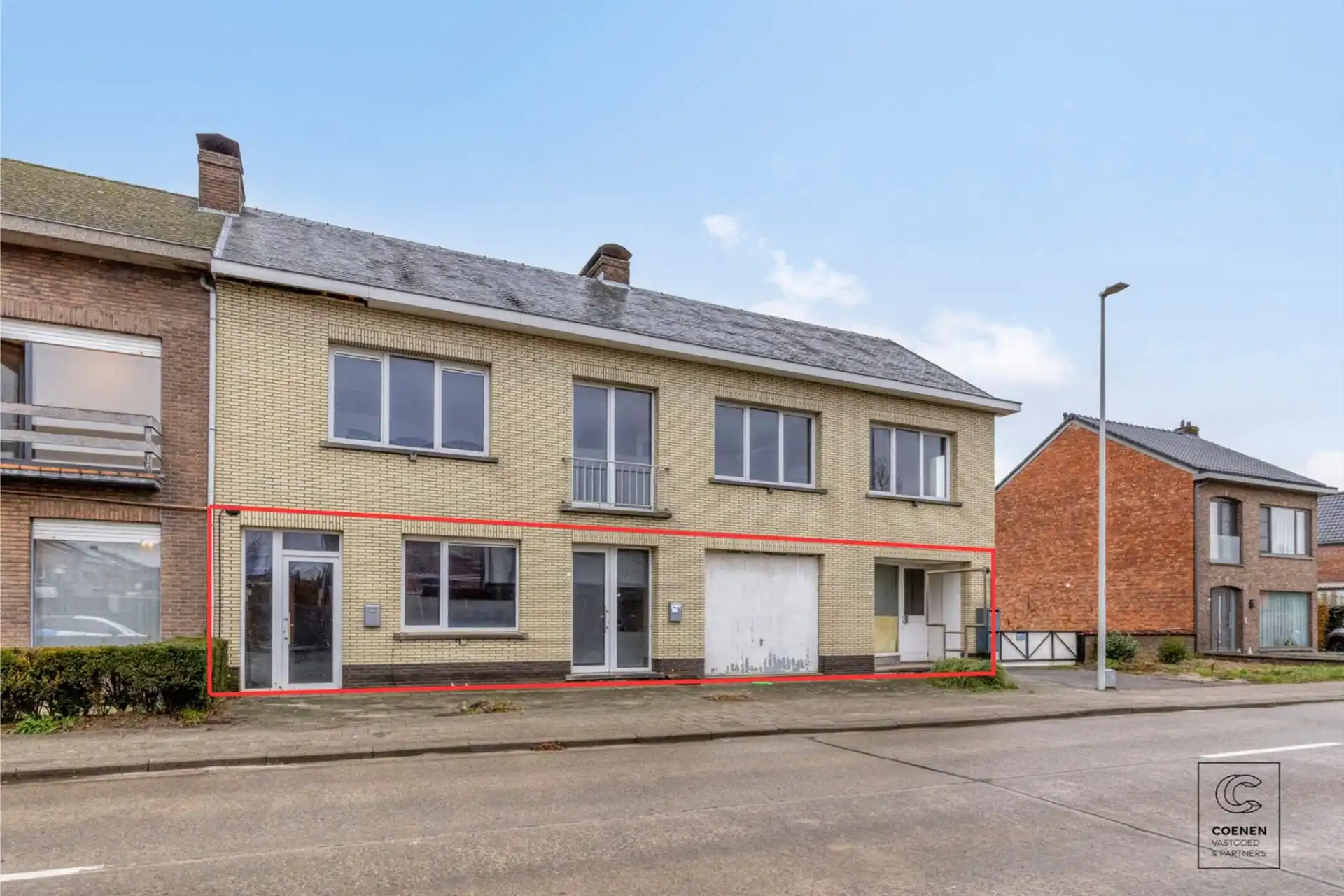 Te renoveren app. met handelsruimte op een gunstige locatie! foto 13