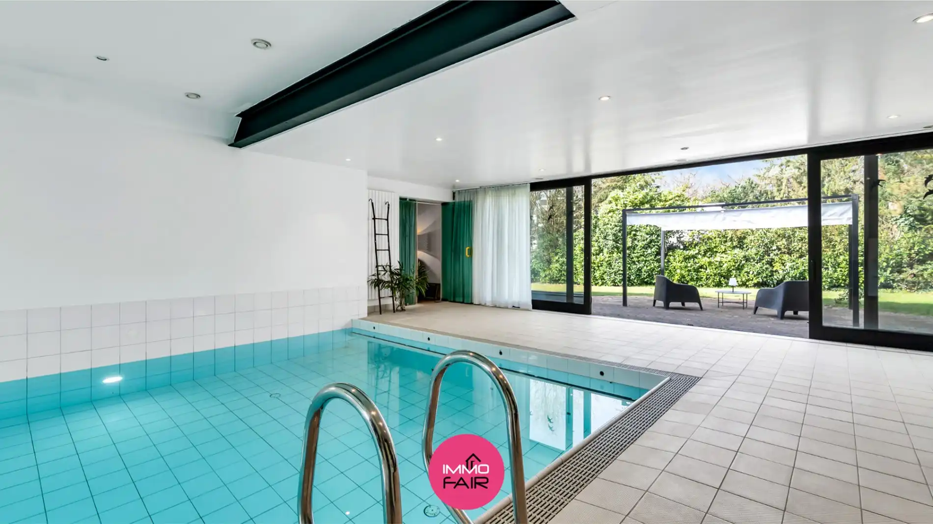 Exclusieve, karaktervolle villa met authentieke elementen in rustige, bosrijke omgeving foto 15