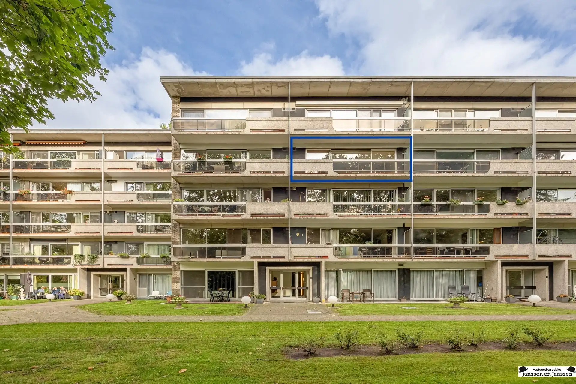 Te renoveren twee slaapkamer appartement! foto 2