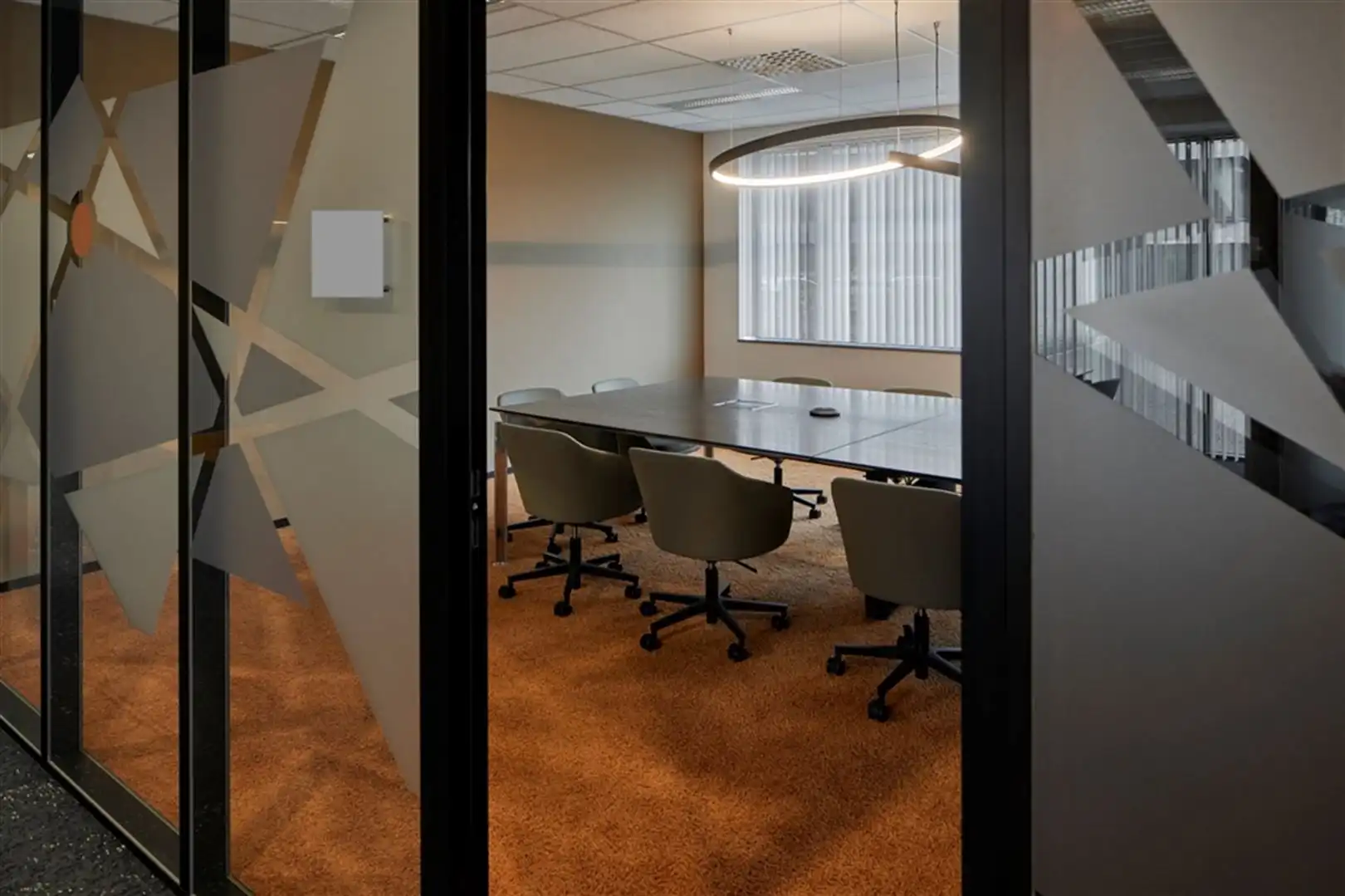 Kantoren te huur in Stephenson Plaza vanaf 446m² tot 2695m² beschikbaar foto 3