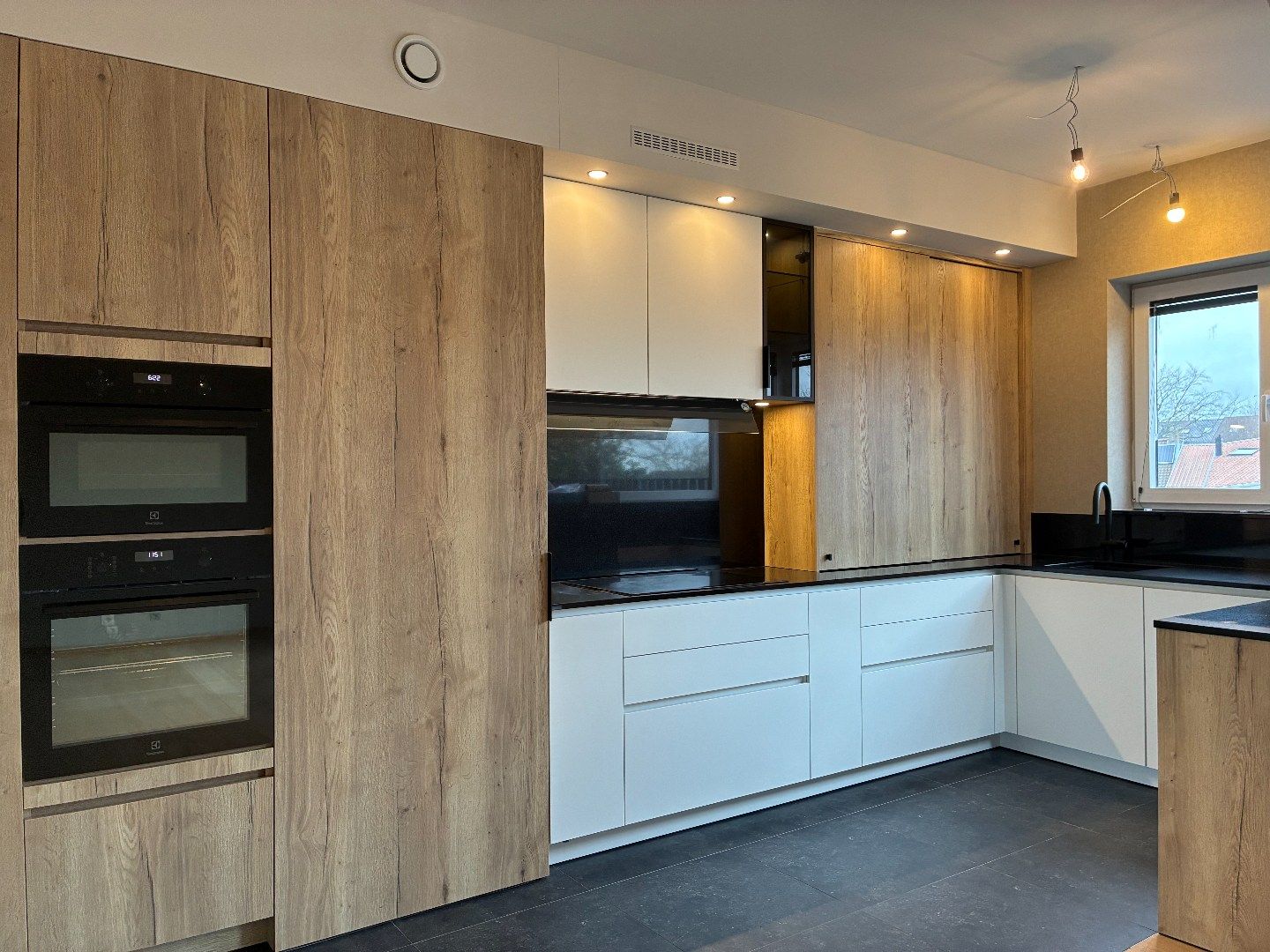 Stijlvol nieuwbouwappartement met 3 slaapkamers en 2 terrassen foto 3