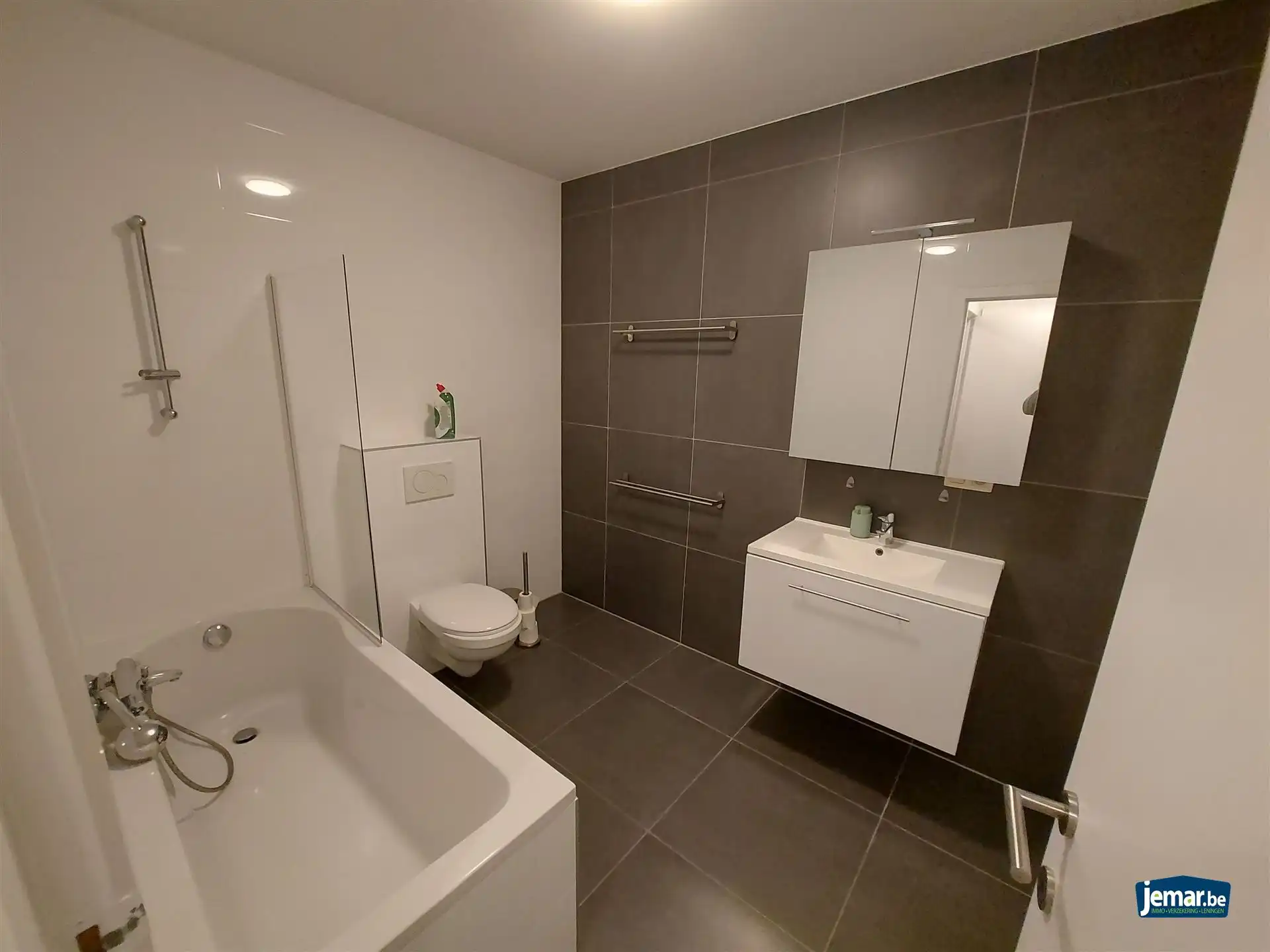 gelijkvloers appartement met 1 slaapkamer en ruim terras in Maasmechelen! foto 5