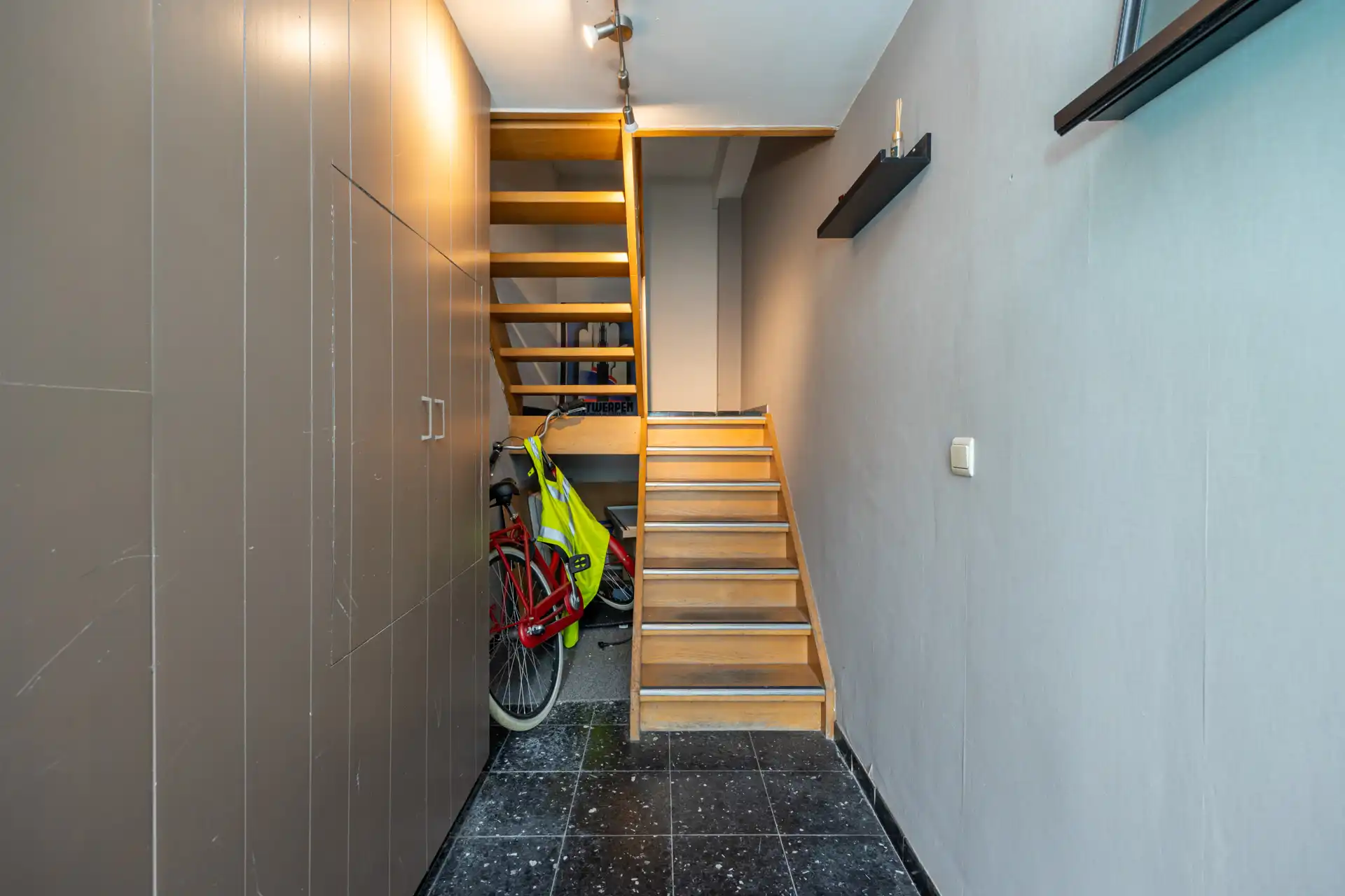 Handelshuis met duplexappartement te koop in hartje Wilrijk foto 10