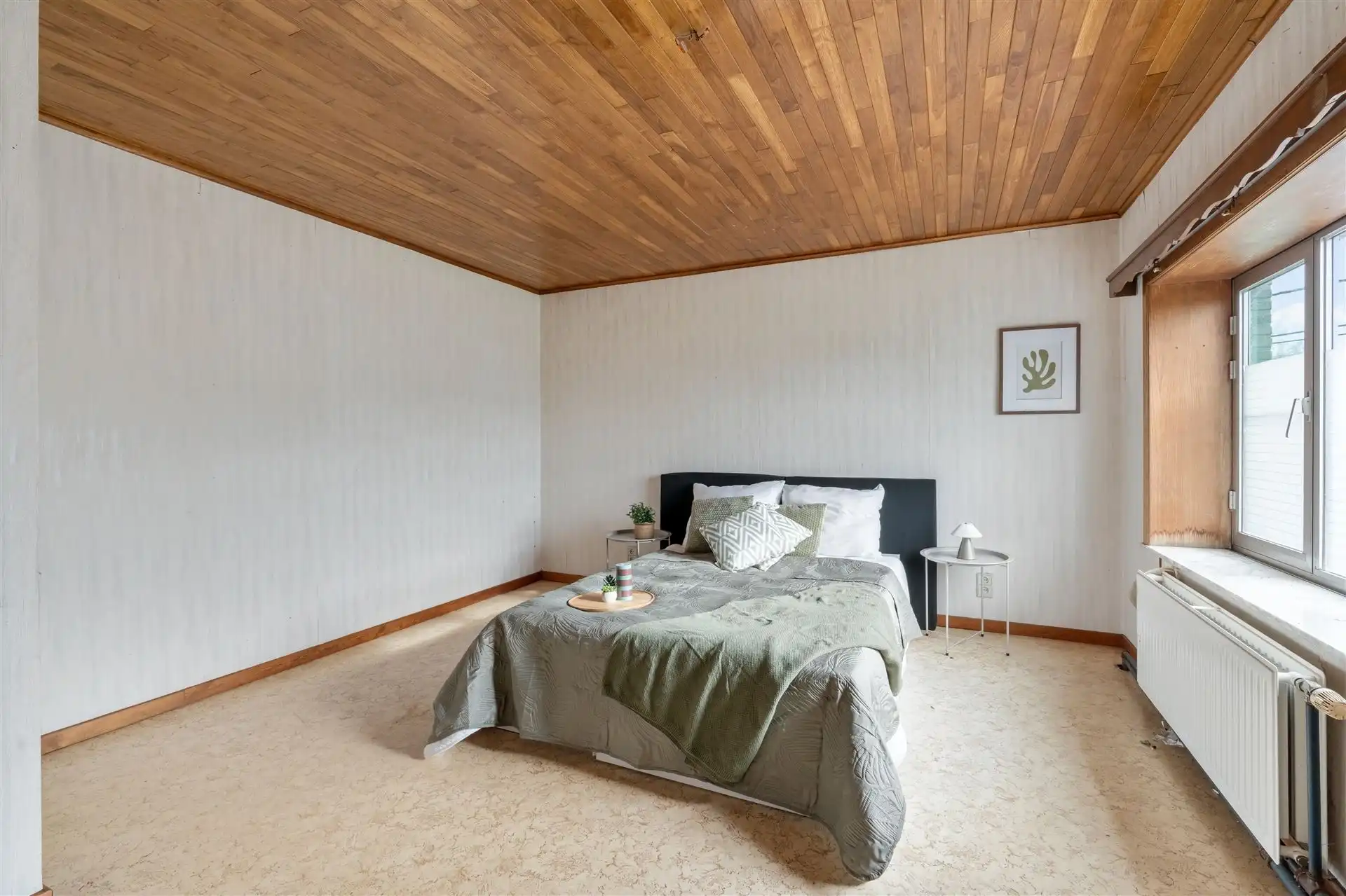 Renovatiewoning met garage en tuin. foto 21