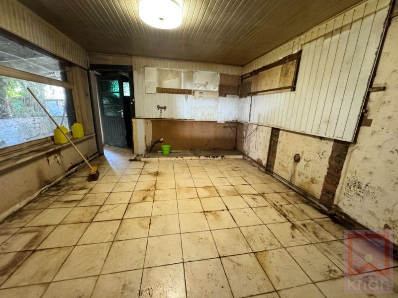 Te renoveren woning/bouwgrond op 342m². foto 5