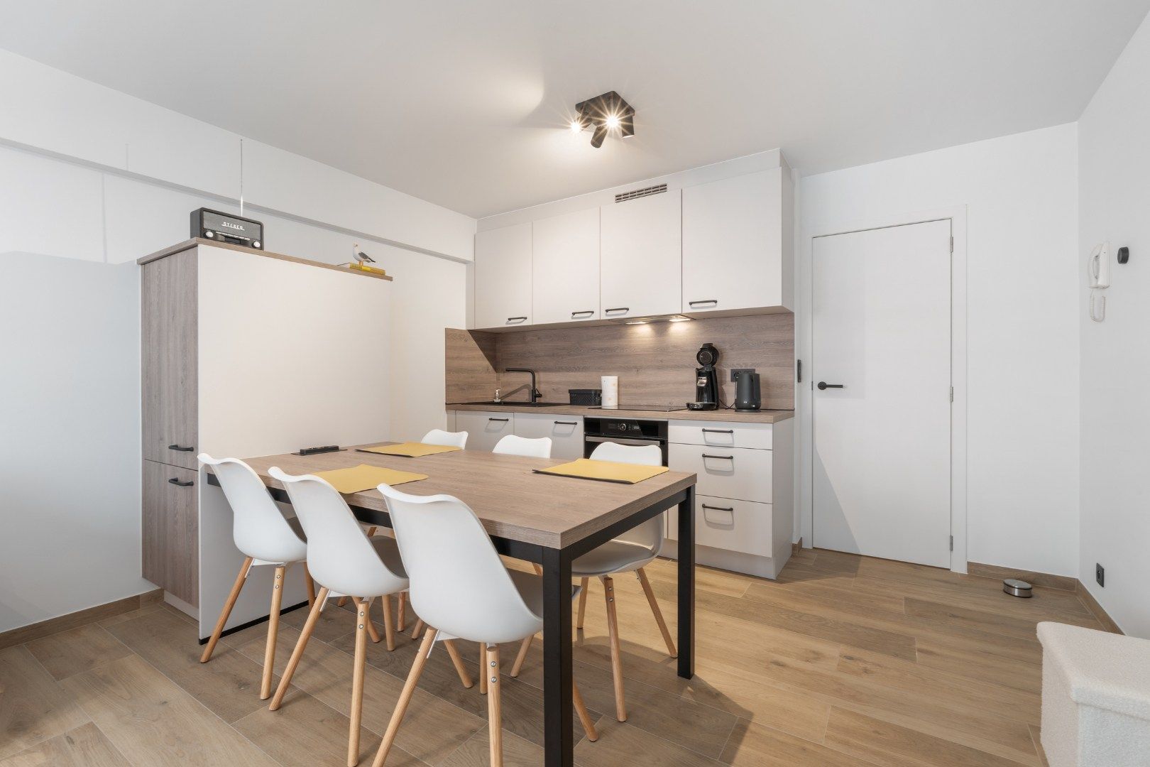 Instapklaar 1-slaapkamerappartement te koop in Oostende – centraal gelegen en gerenoveerd foto 4