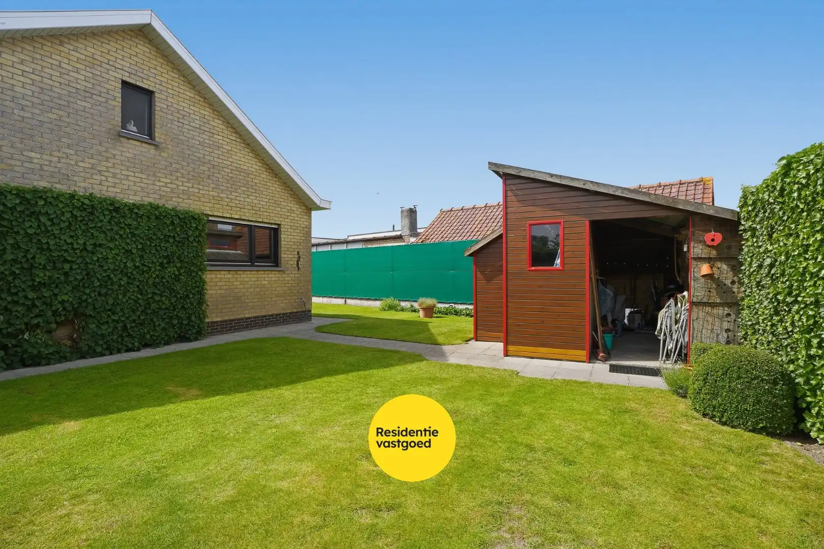 Verzorgde bungalow met 3 slpks op 571m² in rustige woonwijk te Varsenare foto 12