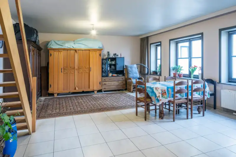 Roeselare, Instapklaar duplexwoning te koop in een gezellig woonerf met 2 slaapkamer, betaalbaar wonen ! foto 3