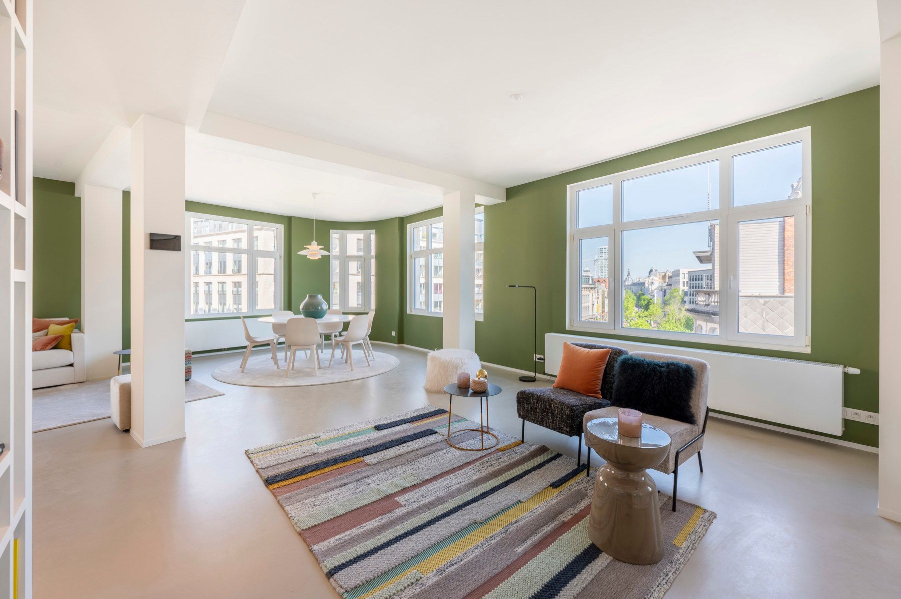 Luxueus gerenoveerd appartement in befaamde Meirbuilding foto 14