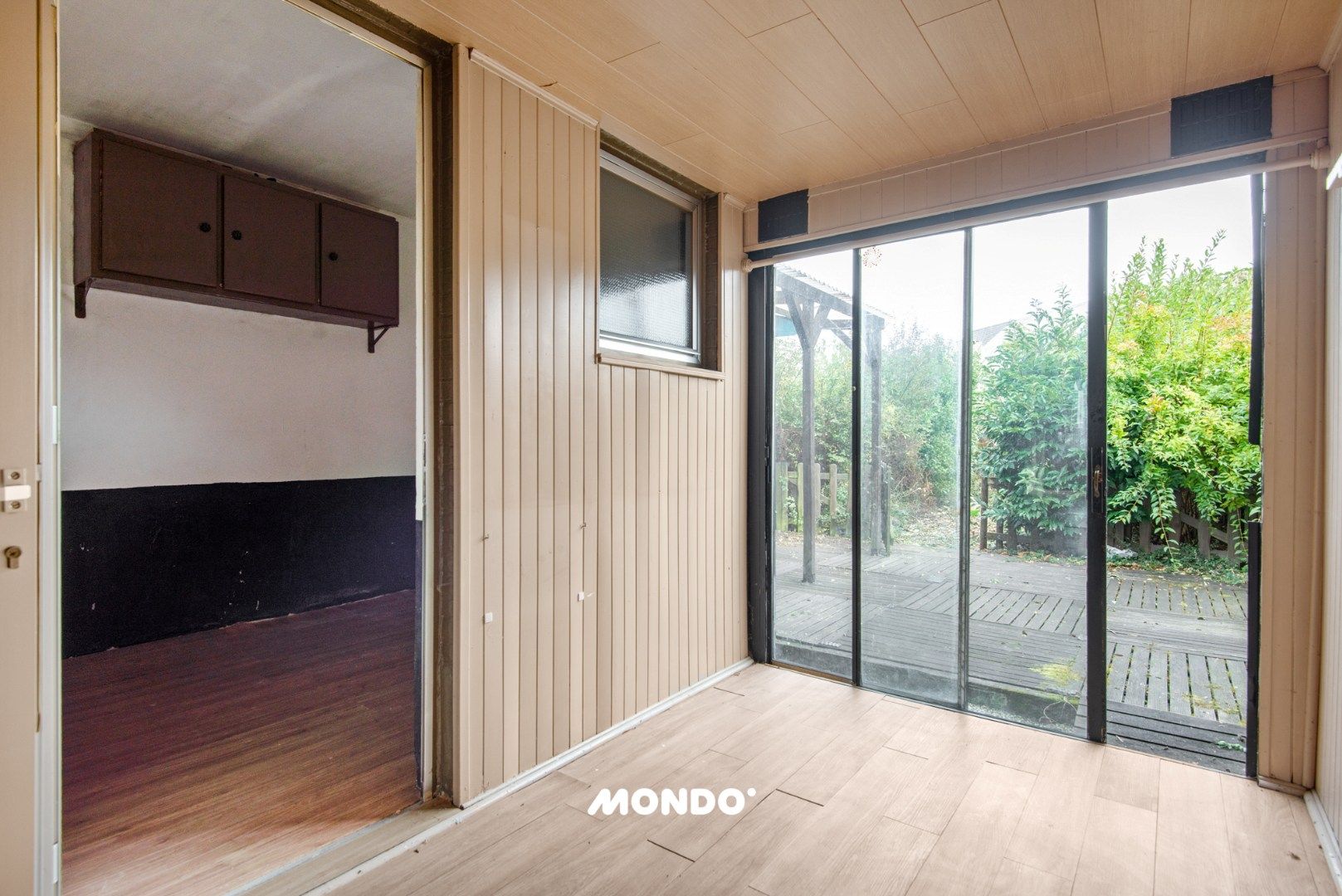 Te renoveren woning met veel potentieel!  foto 8