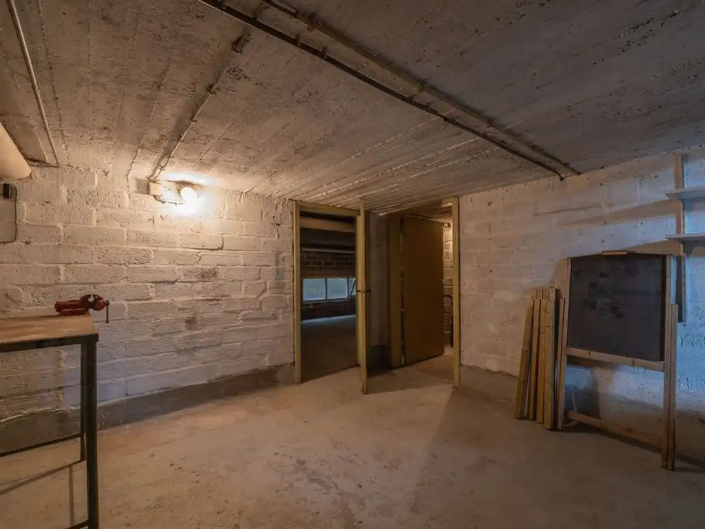 Goed onderhouden, op te frissen splitlevel woning foto 34
