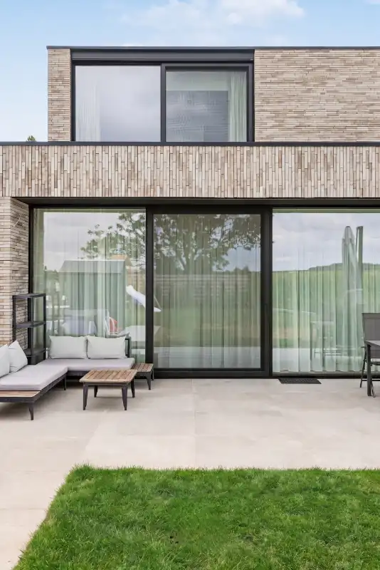 Hoogwaardig afgewerkte, energieneutrale villa (2024) op 876 m² te Oudegem foto 3