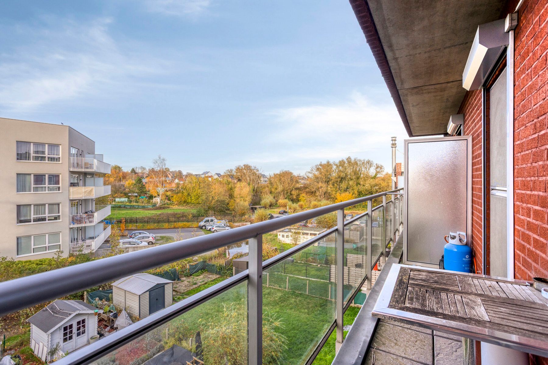 Instapklaar appartement met terras in het centrum van Zellik! foto 18